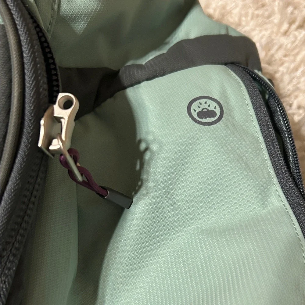 REI Grand Tour 80 Hiking Pack (16L) - Picture 3 of 11